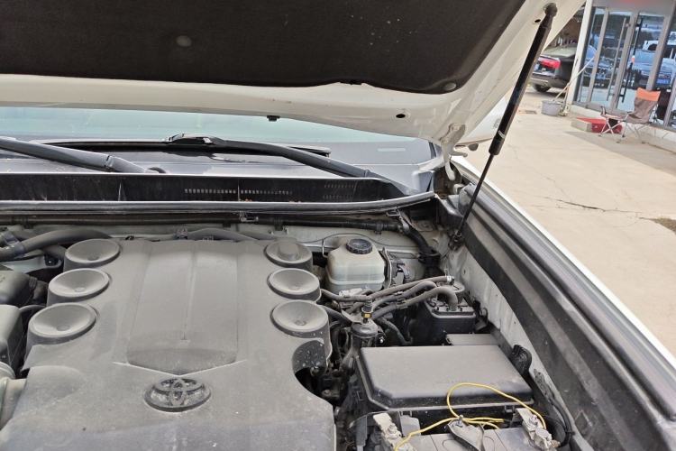 Used Toyota Prado 2010 4.0L Automatic VX Engine Bay Left
