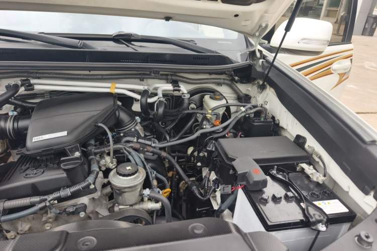 Used Toyota Prado 2010 2.7L Automatic Deluxe Edition Engine Bay Left