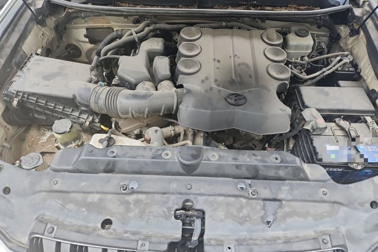 Used Toyota Prado 2010 4.0L Automatic TX-L Engine Bay