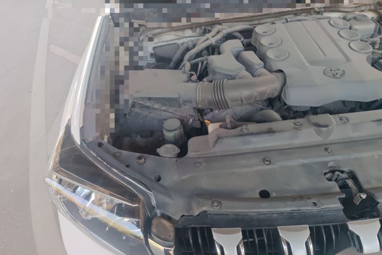 Used Toyota Prado 2010 4.0L Automatic TX-L Engine Bay Right