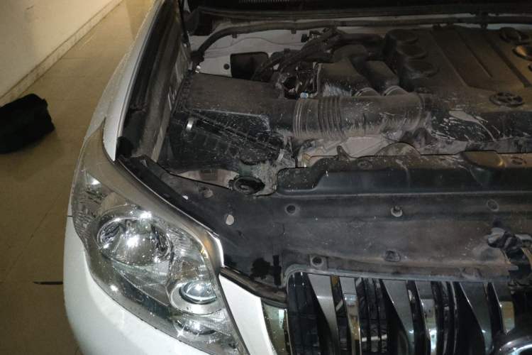 Used Toyota Prado 2010 4.0L Automatic TX-L Engine Bay Right