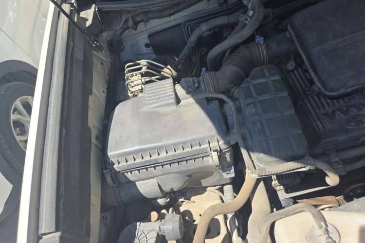 Used Toyota Prado 2010 2.7L Automatic Deluxe Edition Engine Bay Right