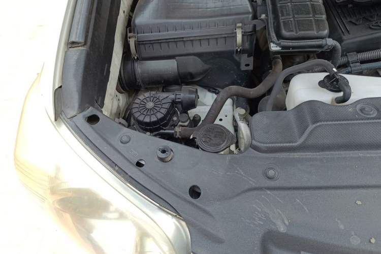 Used Toyota Prado 2010 2.7L Automatic Deluxe Edition Engine Bay Right