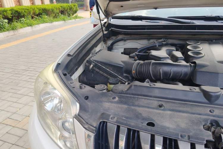 Used Toyota Prado 2010 4.0L Automatic TX-L Engine Bay Right