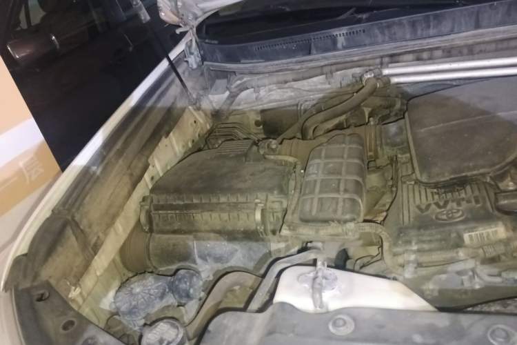 Used Toyota Prado 2010 2.7L Automatic Deluxe Edition Engine Bay Right