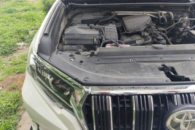 Used Toyota Prado  Engine Bay Right
