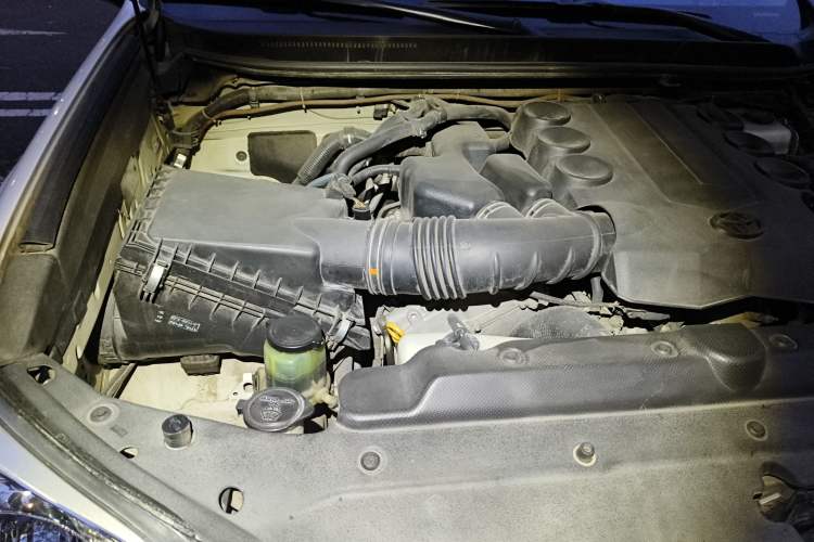 Used Toyota Prado 2010 4.0L Automatic TX-L Engine Bay Right