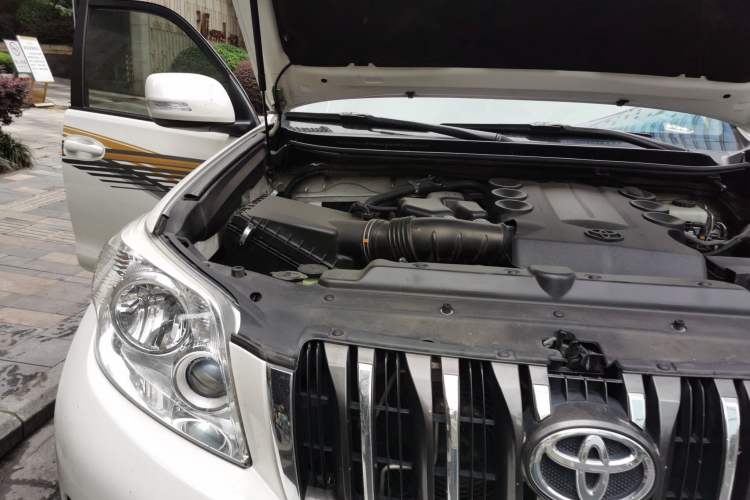 Used Toyota Prado 2010 4.0L Automatic TX-L Engine Bay Right