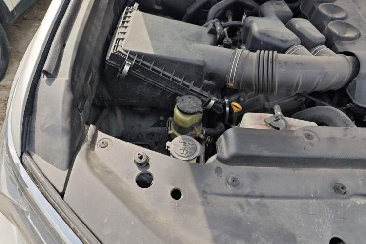 Used Toyota Prado 2010 4.0L Automatic VX Engine Bay Right