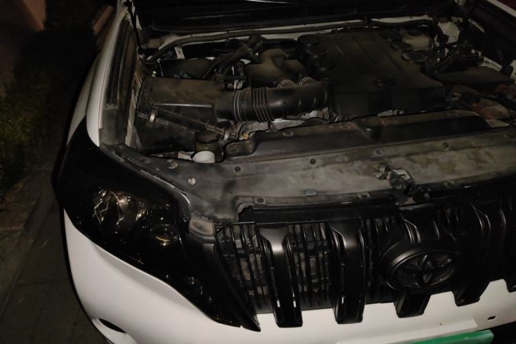 Used Toyota Prado 2010 4.0L Automatic TX-L Engine Bay Right