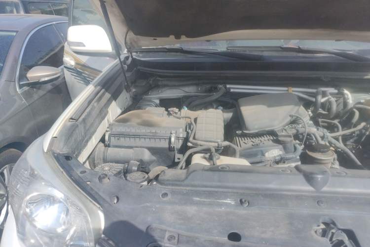 Used Toyota Prado 2010 2.7L Automatic Deluxe Edition Engine Bay Right