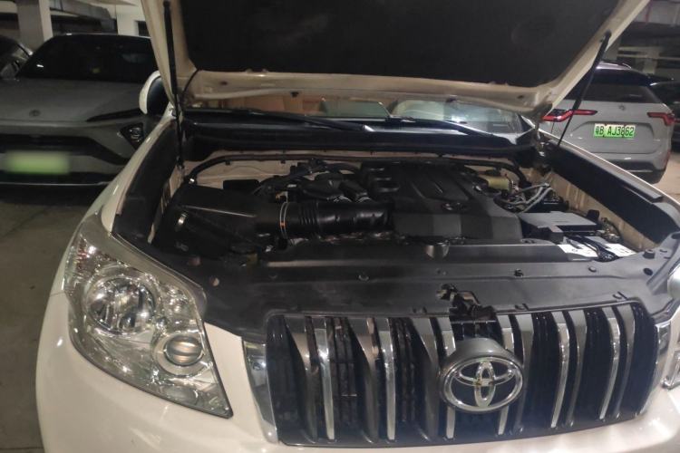 Used Toyota Prado 2010 4.0L Automatic TX-L Engine Bay Right