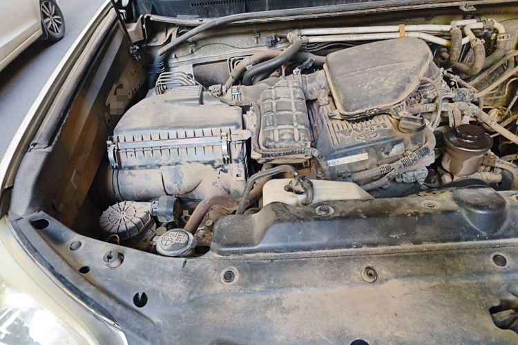 Used Toyota Prado 2010 2.7L Automatic Deluxe Edition Engine Bay Right