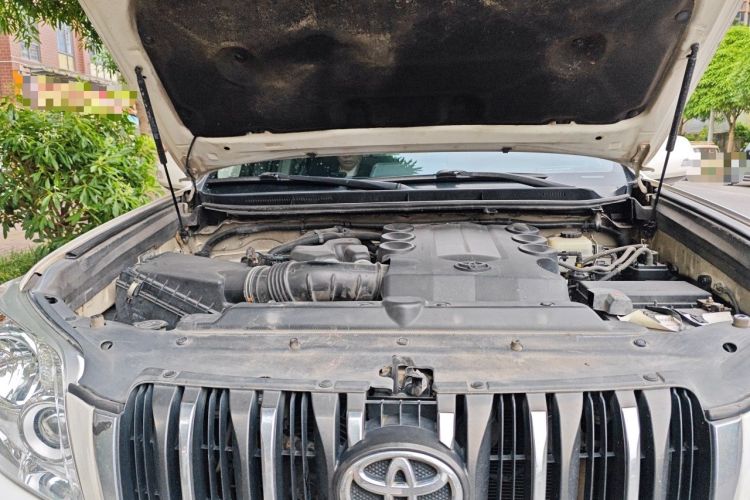 Used Toyota Prado 2010 4.0L Automatic TX-L Engine Bay Right