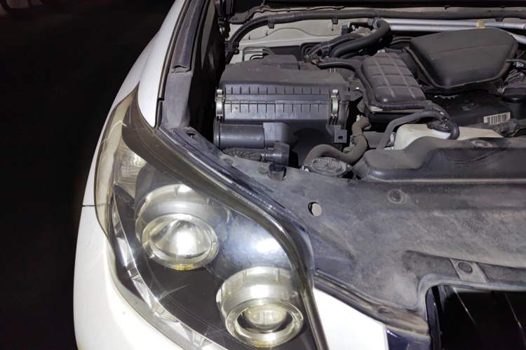 Used Toyota Prado 2010 2.7L Automatic Luxury Edition Engine Bay Right