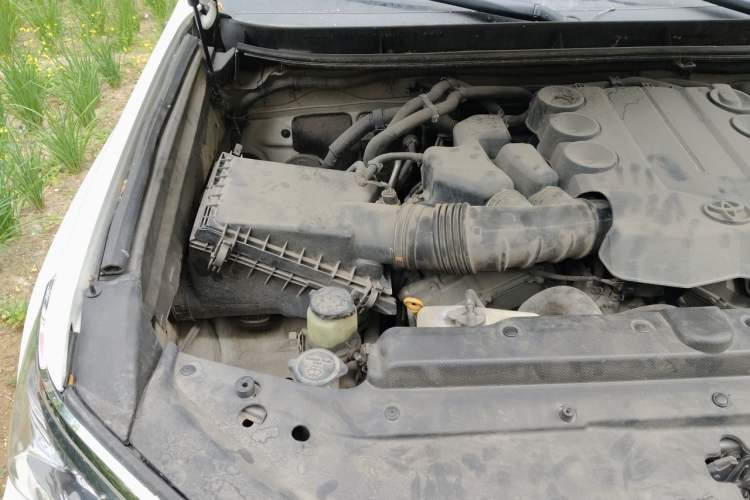 Used Toyota Prado 2010 4.0L Automatic TX-L Engine Bay Right