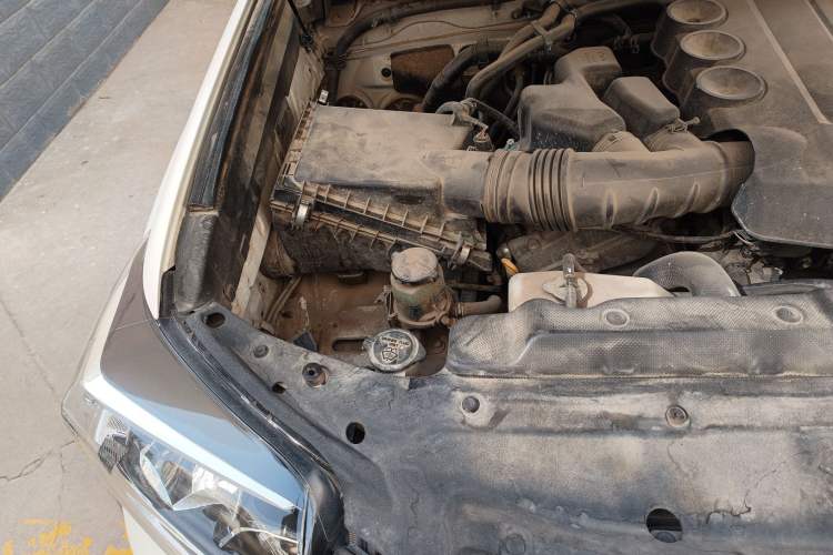 Used Toyota Prado 2010 4.0L Automatic VX Engine Bay Right