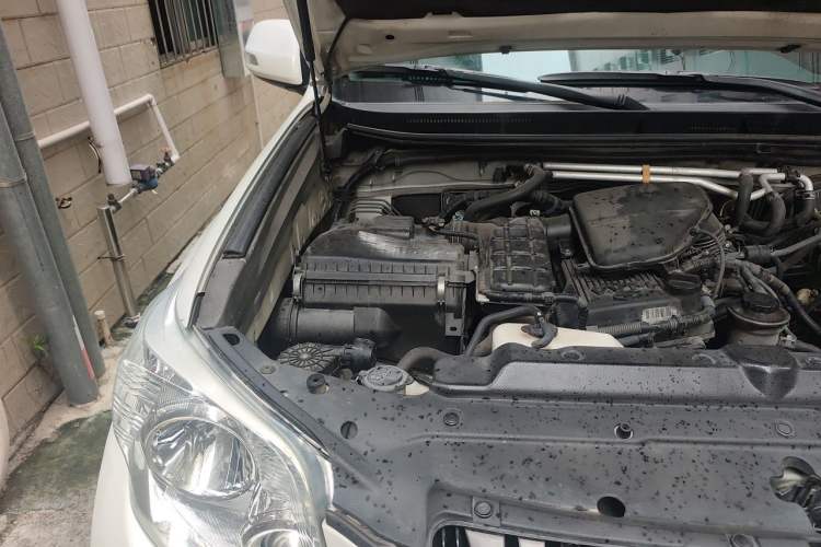 Used Toyota Prado 2010 2.7L Automatic Deluxe Edition Engine Bay Right