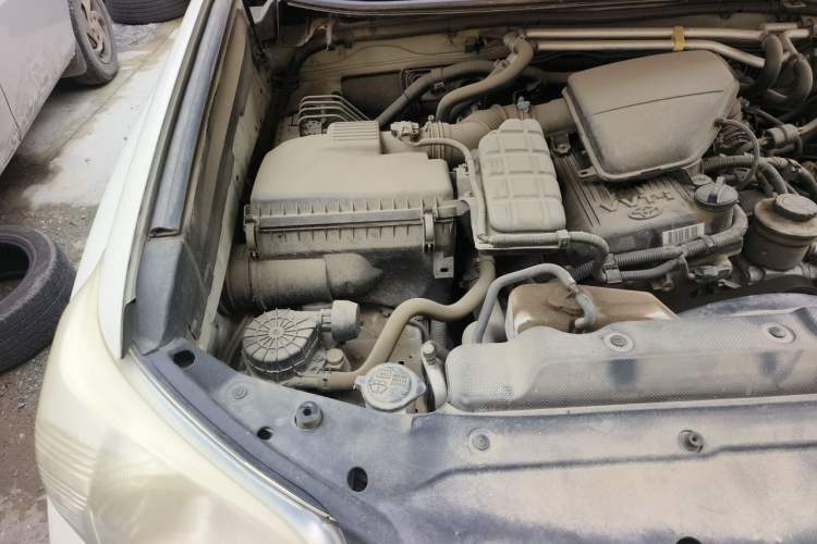 Used Toyota Prado 2010 2.7L Automatic Deluxe Edition Engine Bay Right
