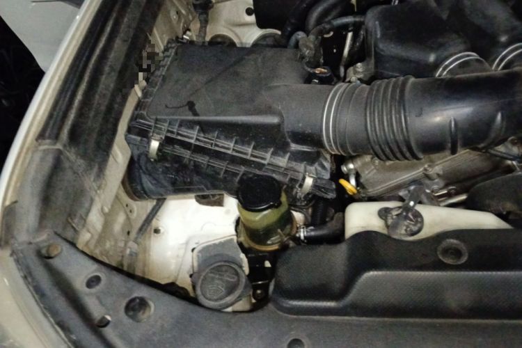 Used Toyota Prado 2010 4.0L Automatic TX-L Engine Bay Right