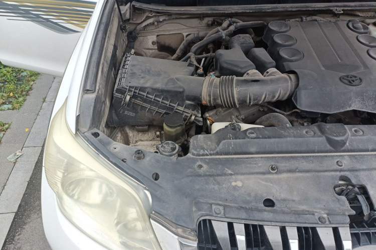 Used Toyota Prado 2010 4.0L Automatic TX-L Engine Bay Right