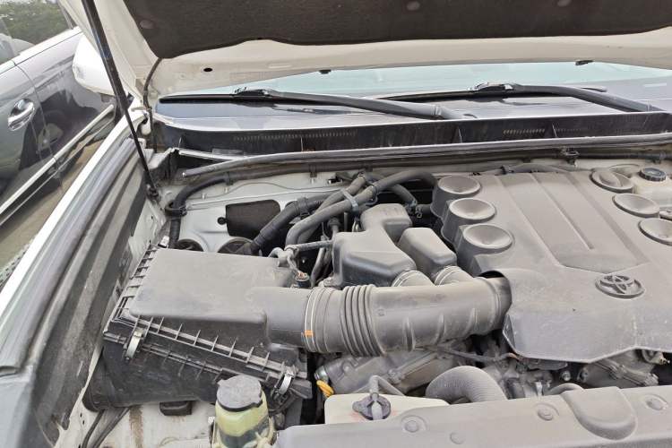 Used Toyota Prado 2010 4.0L Automatic VX Engine Bay Right