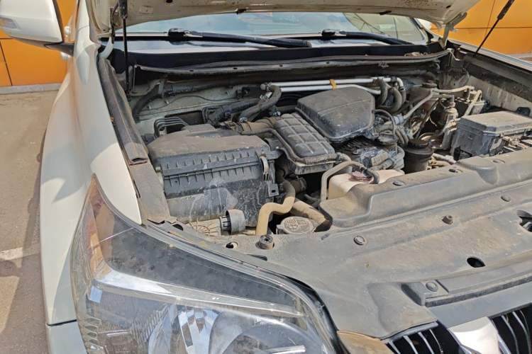 Used Toyota Prado 2010 2.7L Automatic Deluxe Edition Engine Bay Right