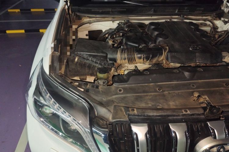 Used Toyota Prado 2010 4.0L Automatic VX Engine Bay Right