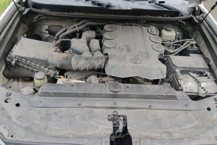 Used Toyota Prado 2010 4.0L Automatic TX-L Engine Bay