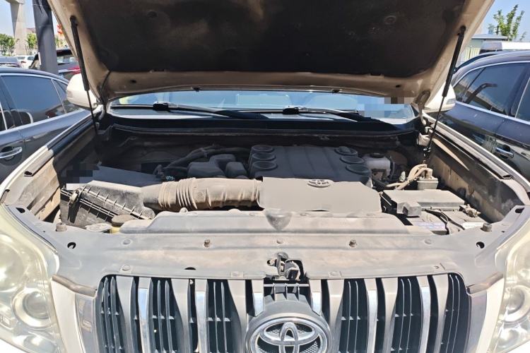 Used Toyota Prado 2010 4.0L Automatic TX-L Engine Bay