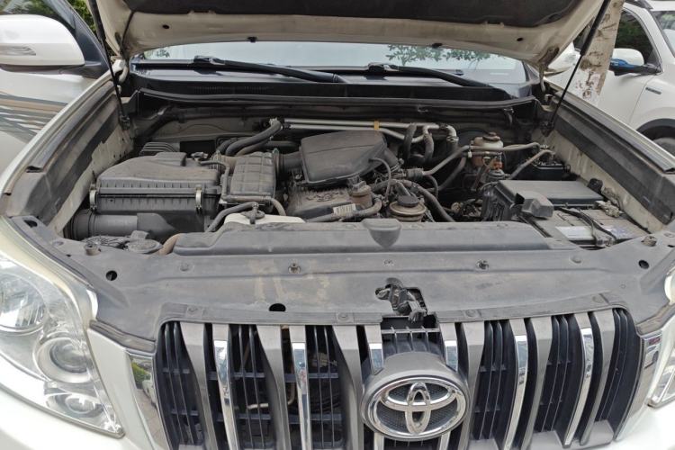 Used Toyota Prado 2010 2.7L Automatic Standard Edition Engine Bay