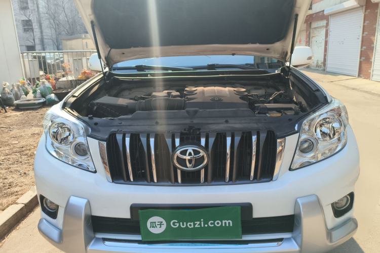 Used Toyota Prado 2010 4.0L Automatic TX-L Engine Bay