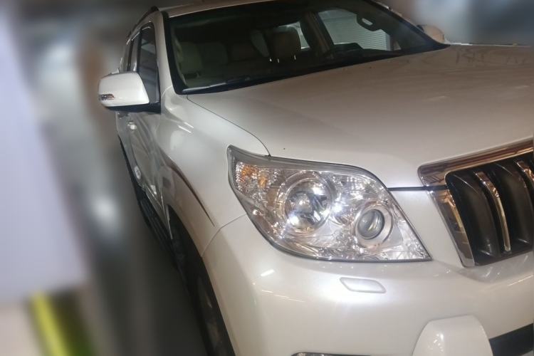 Used Toyota Prado 2010 2.7L Automatic Deluxe Edition Front Right 45 Deg