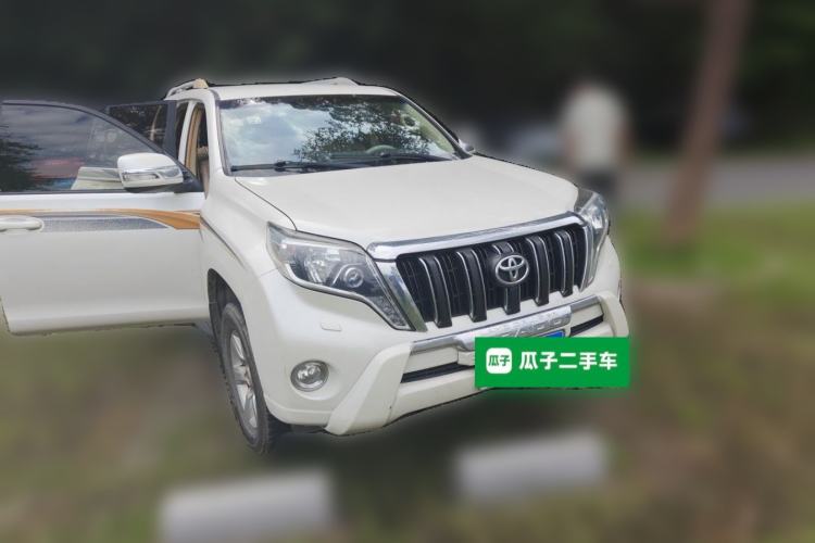 Used Toyota Prado 2010 2.7L Automatic Deluxe Edition Front Right 45 Deg
