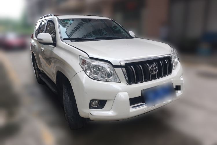 Used Toyota Prado 2010 2.7L Automatic Deluxe Edition Front Right 45 Deg