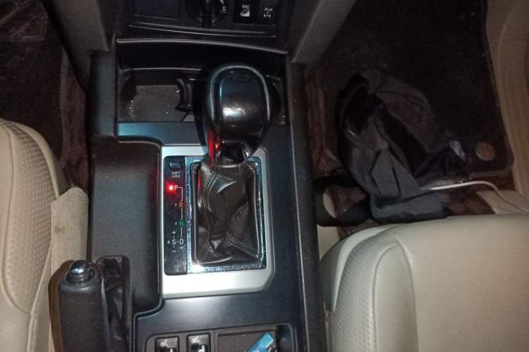Used Toyota Prado 2010 4.0L Automatic TX Gear Lever