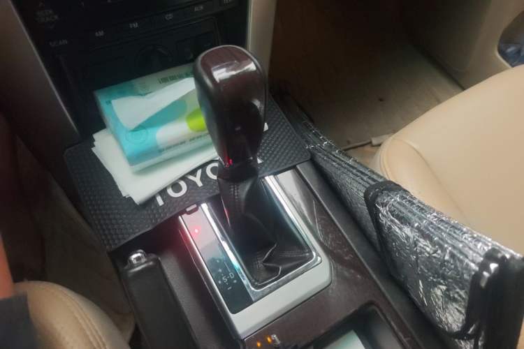 Used Toyota Prado 2010 4.0L Automatic TX Gear Lever