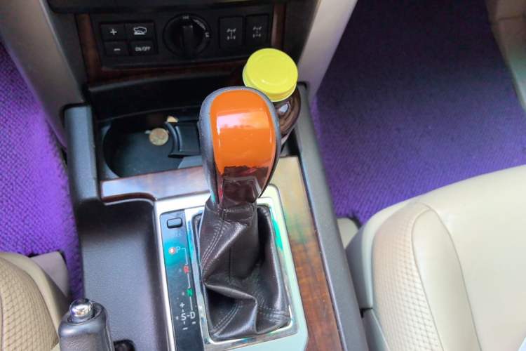 Used Toyota Prado 2010 4.0L Automatic VX NAVI Gear Lever