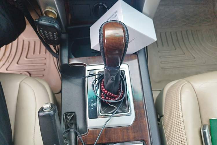 Used Toyota Prado 2010 4.0L Automatic VX Gear Lever