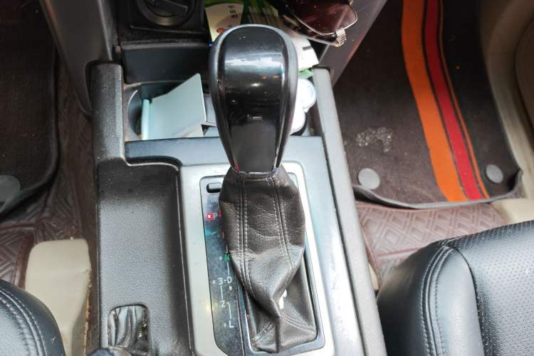 Used Toyota Prado 2010 2.7L Automatic Standard Edition Gear Lever
