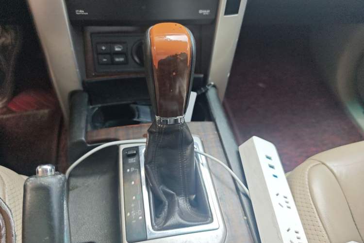 Used Toyota Prado 2010 4.0L Automatic VX NAVI Gear Lever
