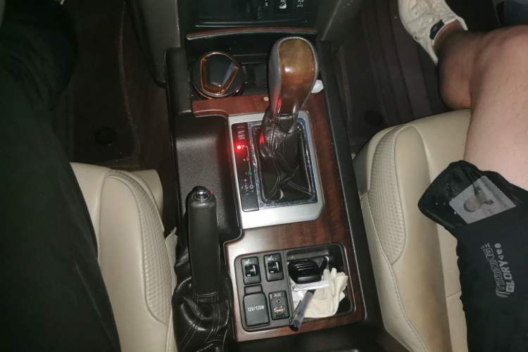 Used Toyota Prado 2010 4.0L Automatic TX Gear Lever