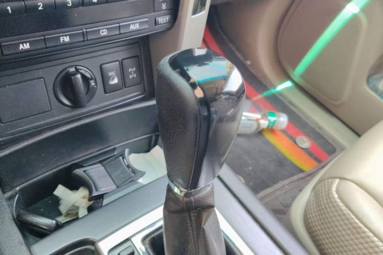 Used Toyota Prado 2010 4.0L Automatic TX-L Gear Lever