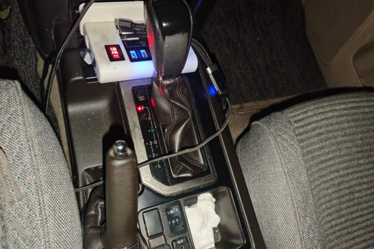 Used Toyota Prado 2010 2.7L Automatic Standard Edition Gear Lever