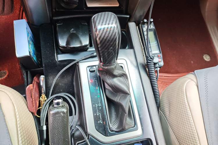 Used Toyota Prado 2010 2.7L Automatic Deluxe Edition Gear Lever
