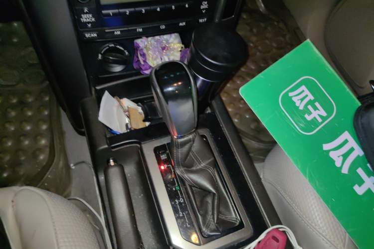 Used Toyota Prado 2010 2.7L Automatic Standard Edition Gear Lever
