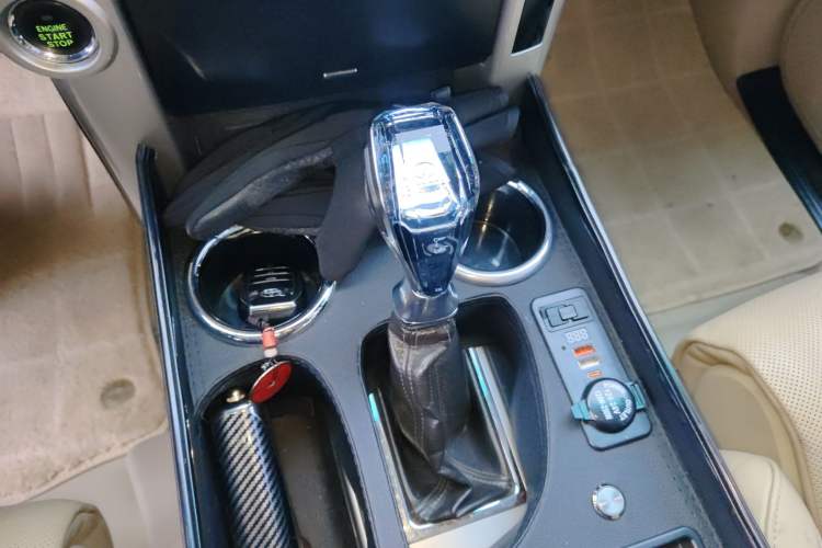 Used Toyota Prado 2010 4.0L Automatic TX-L Gear Lever