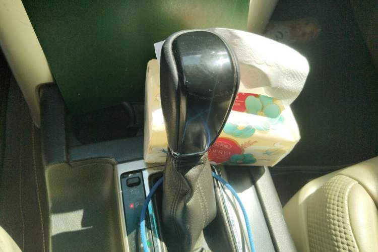 Used Toyota Prado 2010 4.0L Automatic TX-L Gear Lever
