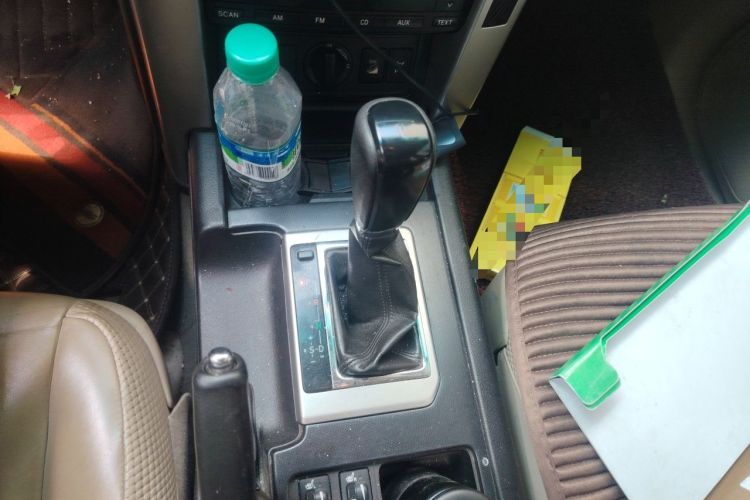 Used Toyota Prado 2010 4.0L Automatic TX-L Gear Lever