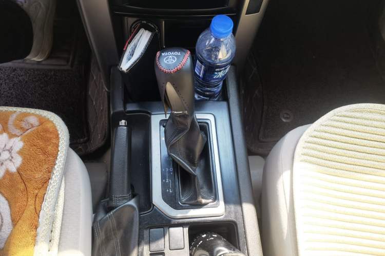 Used Toyota Prado 2010 2.7L Automatic Standard Edition Gear Lever